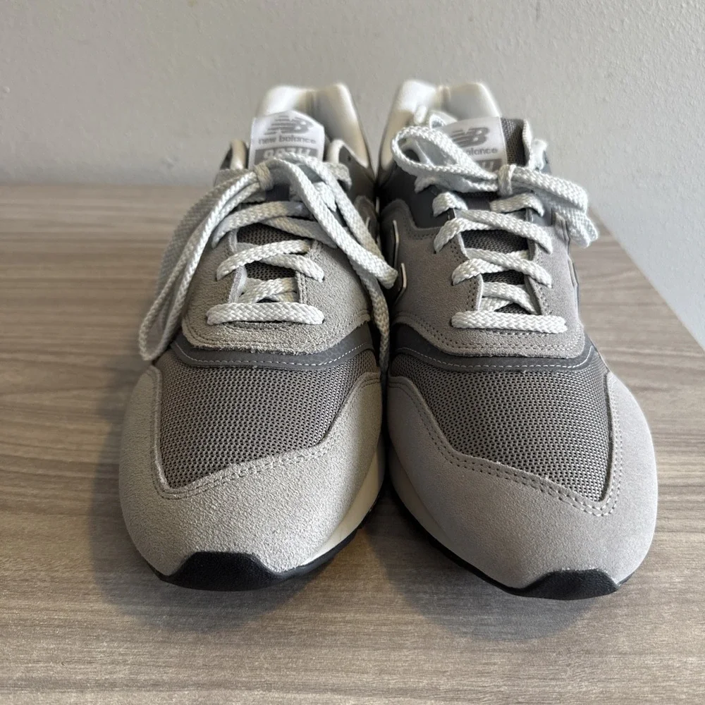 New Balance 997H CM997HCA Grey Comfort Lifestyle Shoes Mens 12.5 D NWOB
